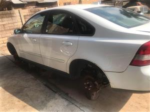 Volvo s40 stripping for spares