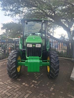 15 x John Deere 5090E 4×4 Cab Tractors / Trekkers