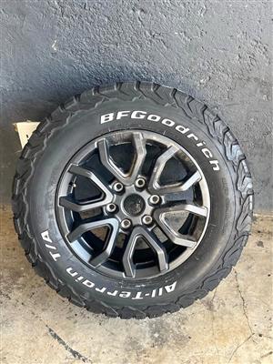 Ford Ranger Raptor 17” Mag Rim (With Used Tyre)