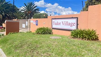 Cluster For Sale in Alan Manor