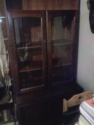 2 Dark Wood Display Cabinets In Peak Condition For R850 Junk Mail