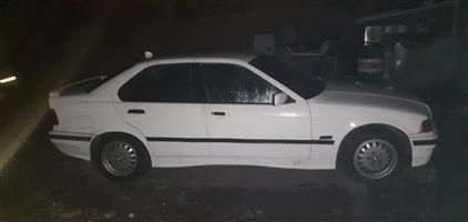 1995 BMW 3 Series 320i