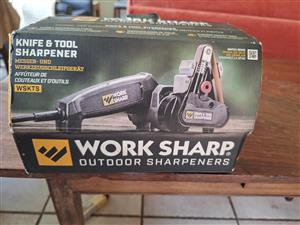 Work Sharp Knife & Tool Sharpener, excellent condition, c/w spare belts & guides