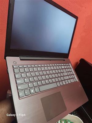 Lenovo V330 Laptop Grade A Refurbished  _ i5-8th Gen_ 256gb SSD _ 8gb Ram _ 15.6inch_