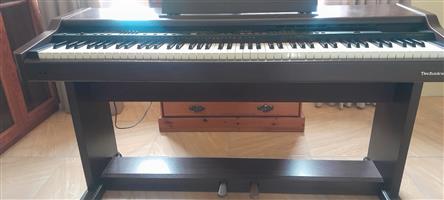 Technics digital ensemble piano
