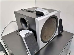 Logitech Z-2300  2.1 Speaker System with HIGH-END Subwoofer, 200W Output  6 Months Warranty,used