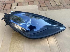 2023 PORSCHE CAYENNE COUPE GTS FULL LED HEADLIGHT RIGHT SIDE FOR SALE.