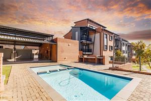 Beautiful 2 Bed 2 Bath Ground Floor Unit For R1 100 000
