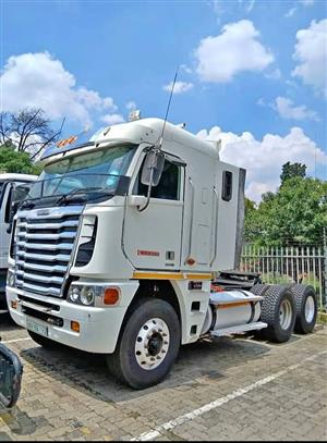 Freightliner Argosy ISX530 2014