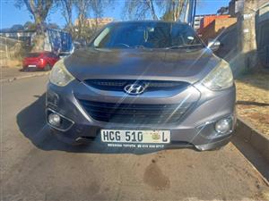 2010 Hyundai ix35 2.0 Automatic Grey Petrol, 104000kms Leather seats