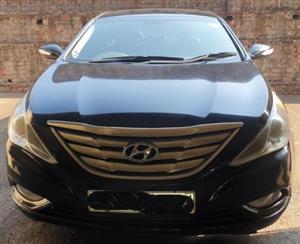 2011 Hyundai Sonata 2.4 GLS Premium – ONLY 68 000km!