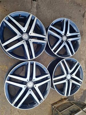 Mercedes Benz vito 250 original alloy mags size 19