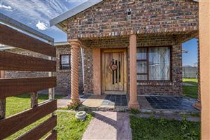 PERFECT LOCATION!! PERFECT FAMILY HOME!!!