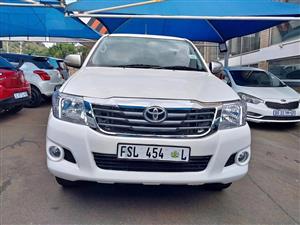 2014 TOYOTA HILUX VVTI 4X2 SINGLE CAB LEGEND 45 105 000KM WHITE COLOR MANUAL PETROL