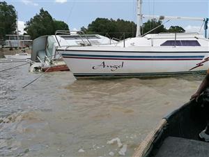 Yacht For Sale- Holiday 23