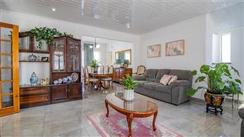House For Sale in Mondeor