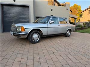 1985 Mercedes-Benz w123 200 manual