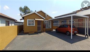 House For Sale in Soshanguve East