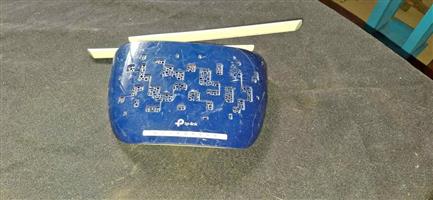 Pre-owned tp-link WiFi router