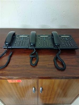 Cisco VOIP phones working - with 1 week warranty to test. Model CP 6941.