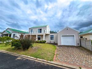House For Sale in Still Bay West