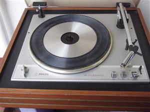  Philips Turntable -  Vintage - Model 29GA160 -   No. 0077821 - in excellent condition