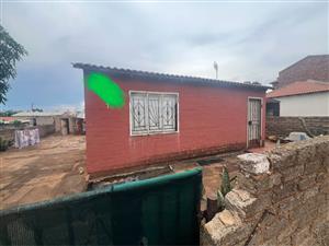 Two bedroom house for sale in Soshanguve South ext 3 . Title deeds available with 298 sqm yard.