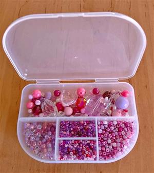  Large Mixed Bead Sets – Perfect for Jewellery & Crafts  For Sale