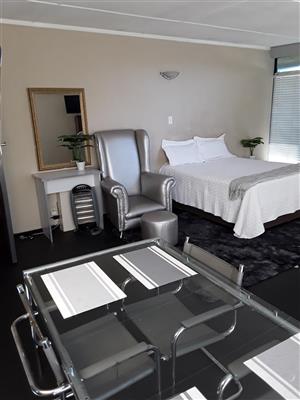 Fully furnished en suite bathroom for rent in Florida hills 