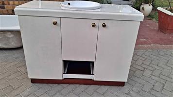 Bathroom Vanity  1m x 55 x 90