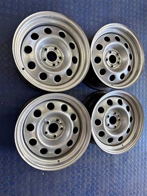 15 INCH STEELIE WIDENED RIM SET WITHOUT TYRES