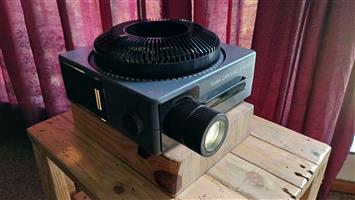 Kodak Carousel slide projector, + slide tray, 70-120mm. second hand 