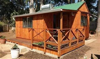 Wendy houses, Log homes
