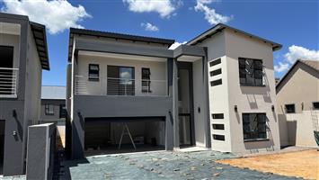 4 Bed Luxury Home For Sale!