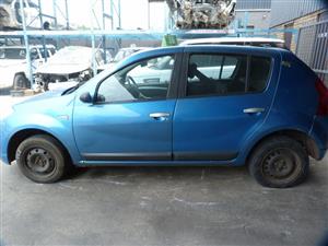 Renault Sandero 1.6 Expression Manual - 2009 STRIPPING FOR SPARES
