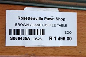 BROWN WOODEN AND GLASS COFFEE TABLE S066436A