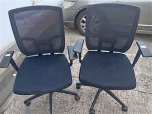 Mid back mesh office chairs
