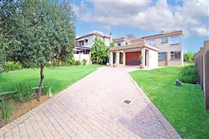 House For Sale in Blue Valley Golf Estate