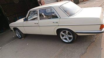 1985 VINTAGE MERCEDES  BENZ 230E EXCELLENT CONDITION