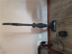 Miele Triflex HX 1 Pro cordless vacuum cleaner,with extra charger and battery
