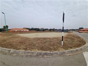 Prime 500m² Vacant Stand for Sale in  secured  estate in Brits