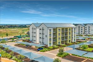 Luxury 3-Bedroom Apartment in Green Park Lifestyle Estate, Boksburg