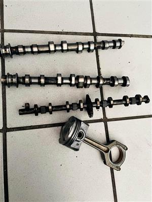 BMW N20 camshaft and piston