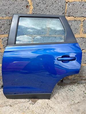 SUZUKI VITARA 2026 CAR DOOR. GOOD SECOND. FOR VARIOUS OTHER CARS TOO
