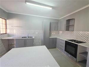 Stunning Newly Renovated Simplex – Conveniently Located