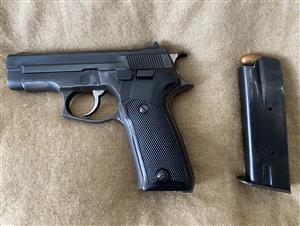 Astra A80 .45 ACP Pistol (Spanish Military and Police Pistol); 1 x 9 round magazine