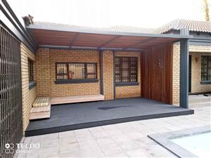 Steel and wood pergolas