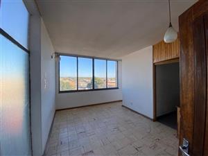 Apartment For Sale in Kroonstad Central