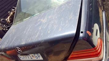 Mercedes Benz S500 bootlid