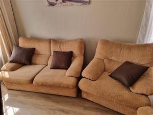 Grafton everest lounge, 4 piece, 2 single and 2x double couches